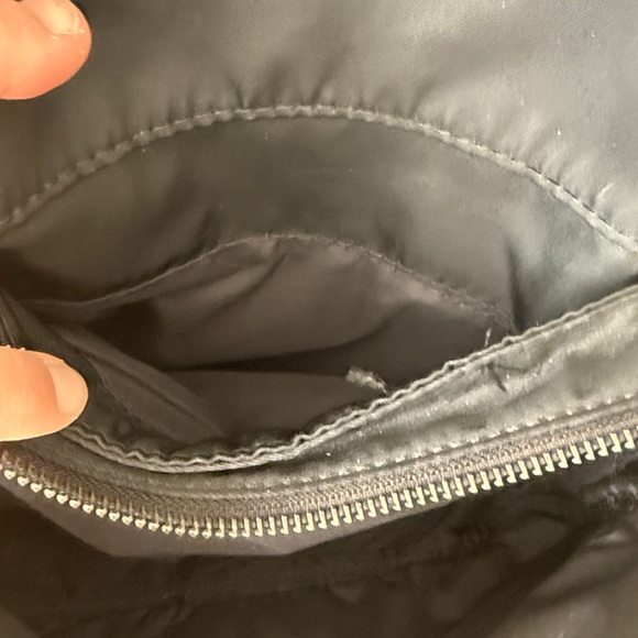 Lululemon Everywhere Backpack in 17L in Black - Picture 9 of 17